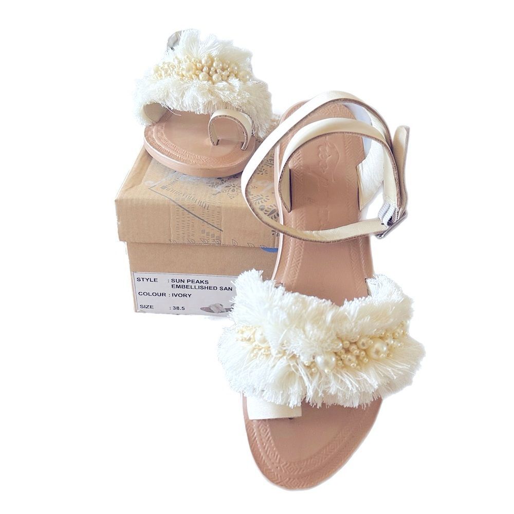 Free People Sun Peaks Embellished Sandals Ivory Size EU 38.5 US 8.5 New with box